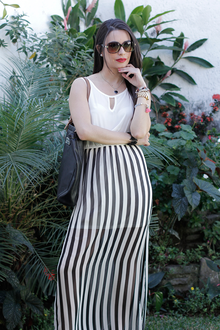 Fashion - Black-&-White-Striped-Maxi-Dress by Sonia Valdés