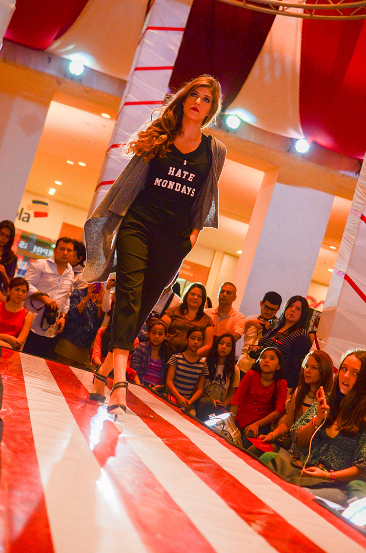 Fashion - Epic Circus Multiplaza by Sonia Valdés