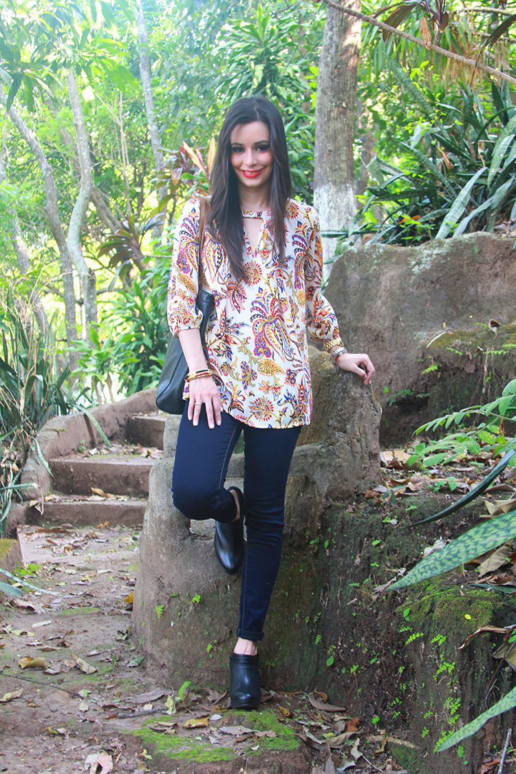 Fashion - Cute Shirt, Jeans & Boots by Sonia Valdés