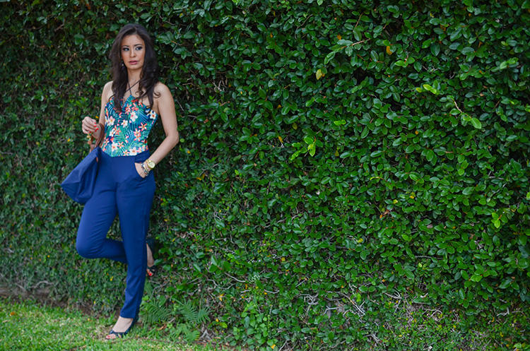 Fashion-Floral-Print-&-Navy-Jumpsuit-by-Sonia-Valdes_0430