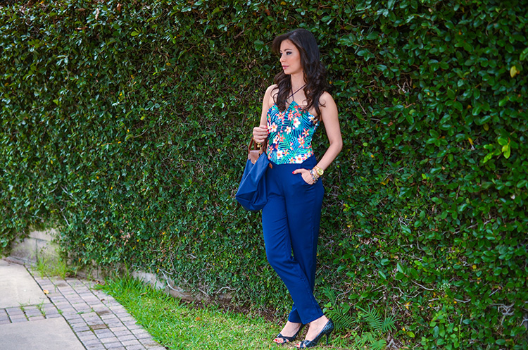Fashion-Floral-Print-&-Navy-Jumpsuit-by-Sonia-Valdes_0436