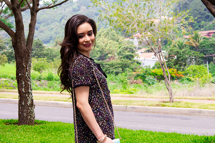 Vestido Negro Con Hilos De Colores