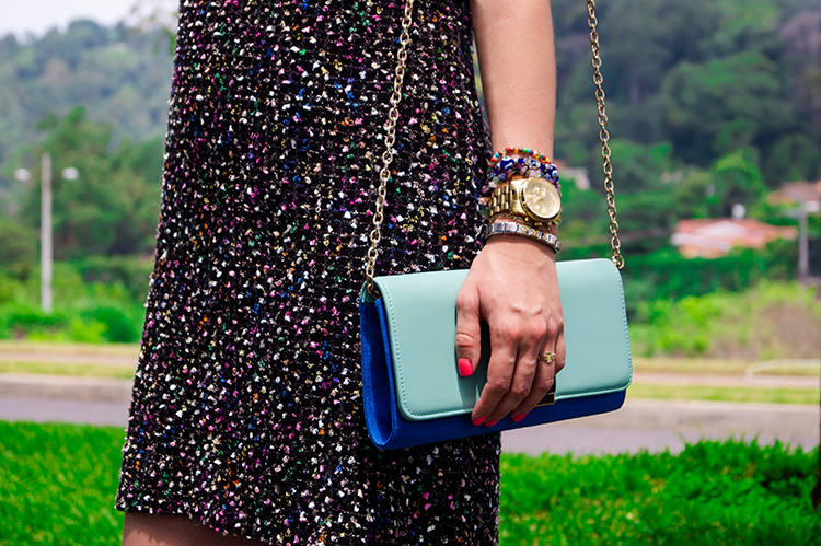 Vestido Negro Con Hilos De Colores