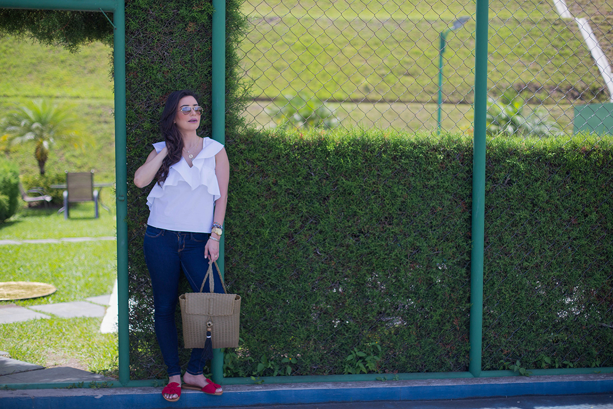 Combinación De Colores Clásicos En Un look Moderno Rojo, Azul y Blanco