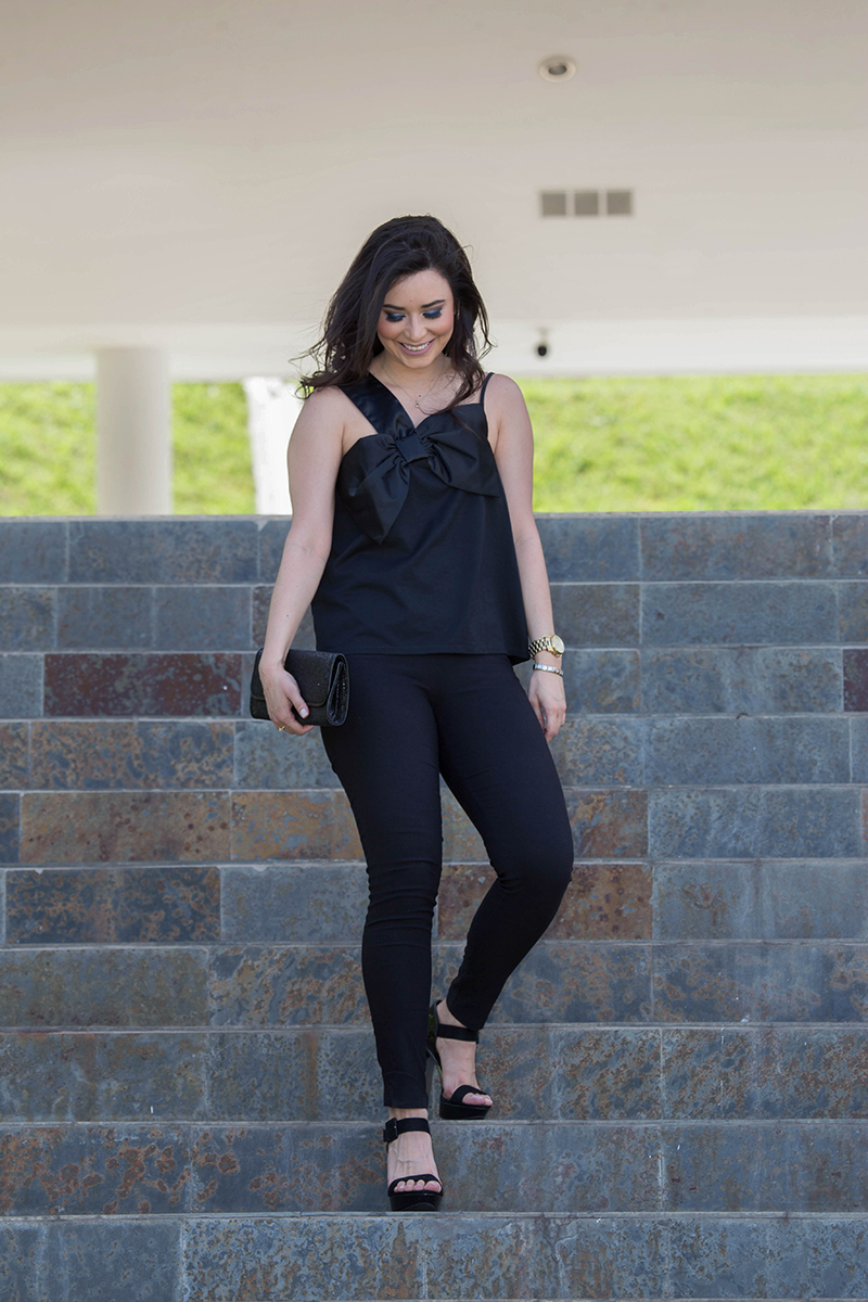 outfit-negro-monocromatico-look completamente negro