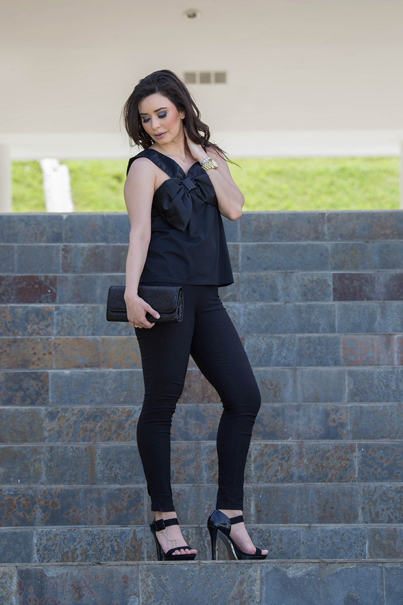 outfit-negro-monocromatico-look completamente negro