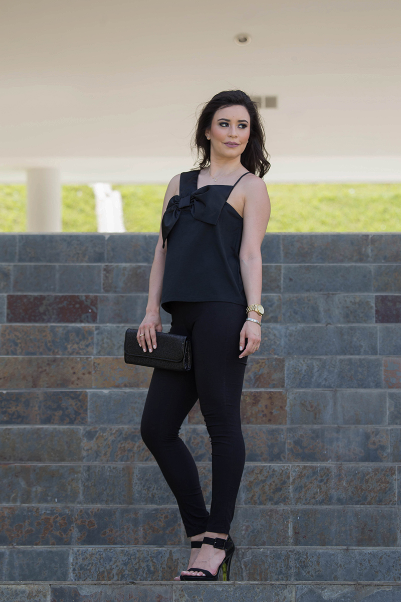 outfit-negro-monocromatico-look completamente negro